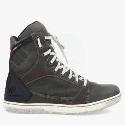 Forma Hyper Grey><noscript><img width=