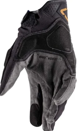 LEATT ADV HydraDri 6.5 Short Stealth Black/Grey><noscript><img width=