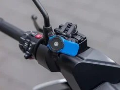 Quad Lock Brake Reservoir Phone Mount V2 Brake Reservoir Phone Mount V2><noscript><img width=
