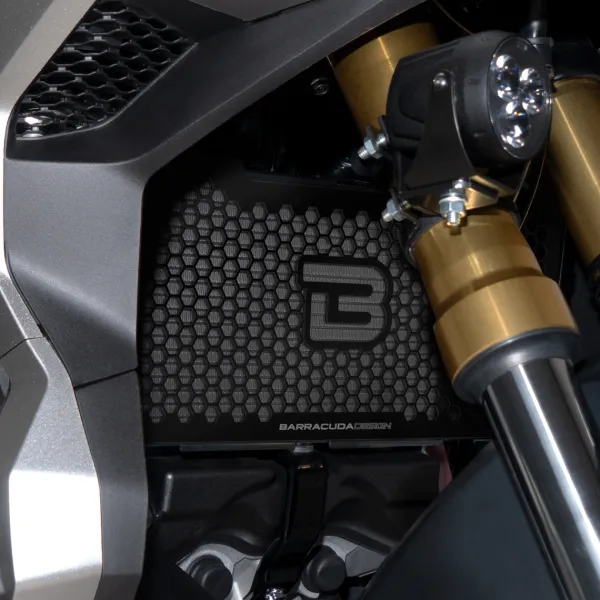 Barracuda Radiator Cover HX7124-21> Motor Onderdelen